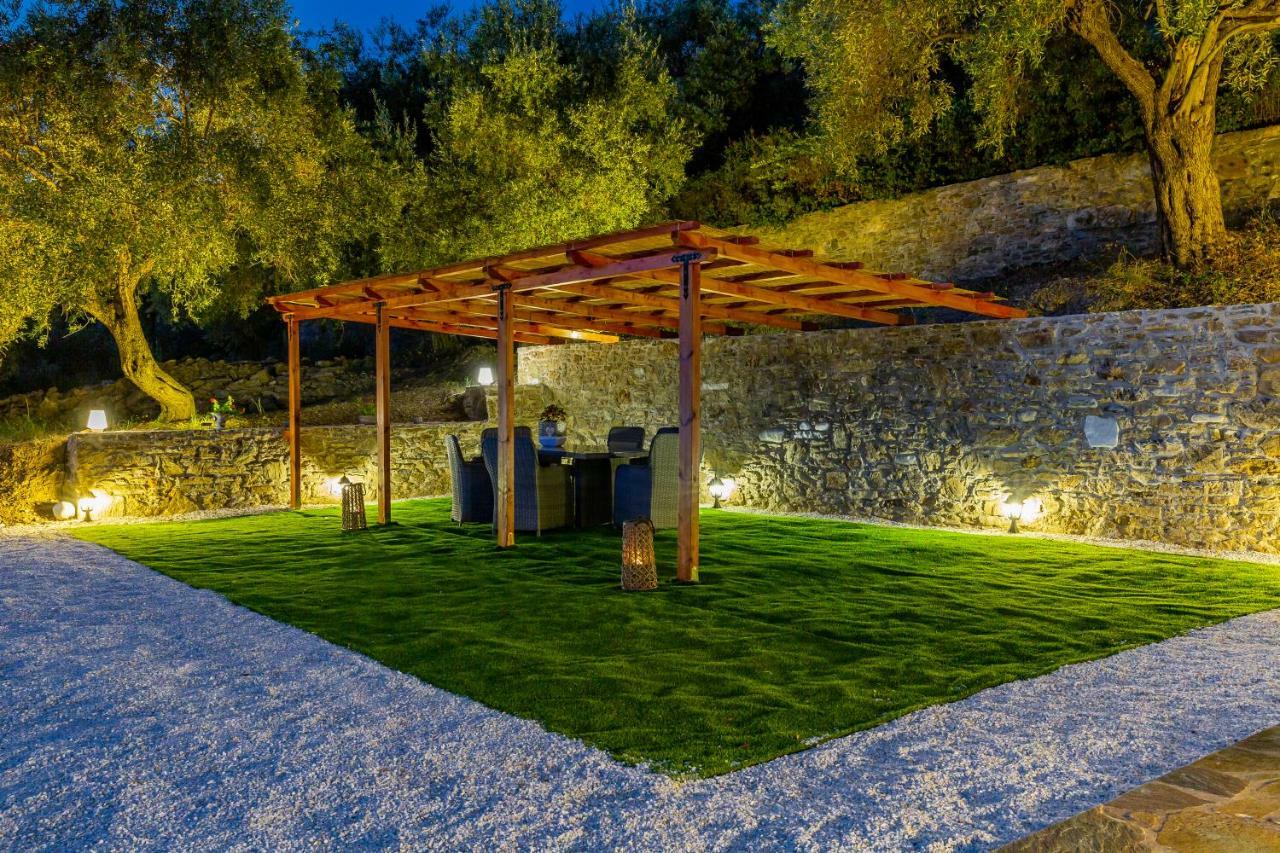 Olive Grove Apartment Скопелос Екстериор снимка
