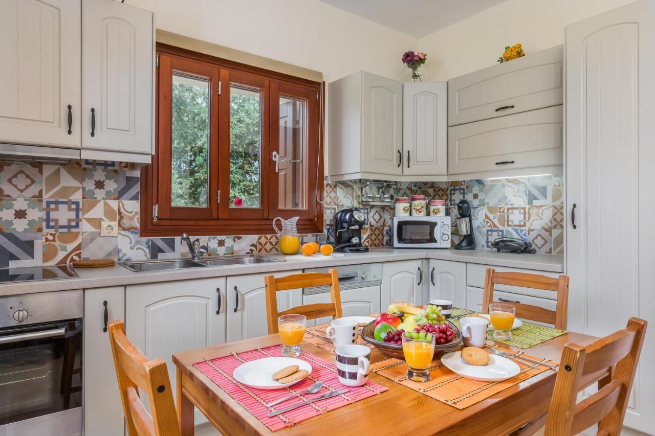 Olive Grove Apartment Скопелос Екстериор снимка